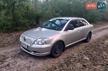 Седан Toyota Avensis 2003 в Олександрівці