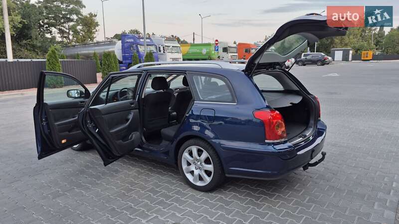 Универсал Toyota Avensis 2003 в Одессе