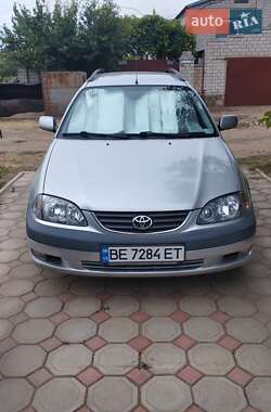 Універсал Toyota Avensis 2001 в Вознесенську