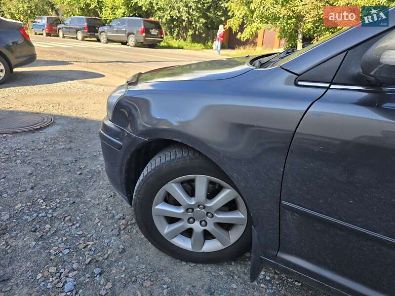 Седан Toyota Avensis 2008 в Боярці