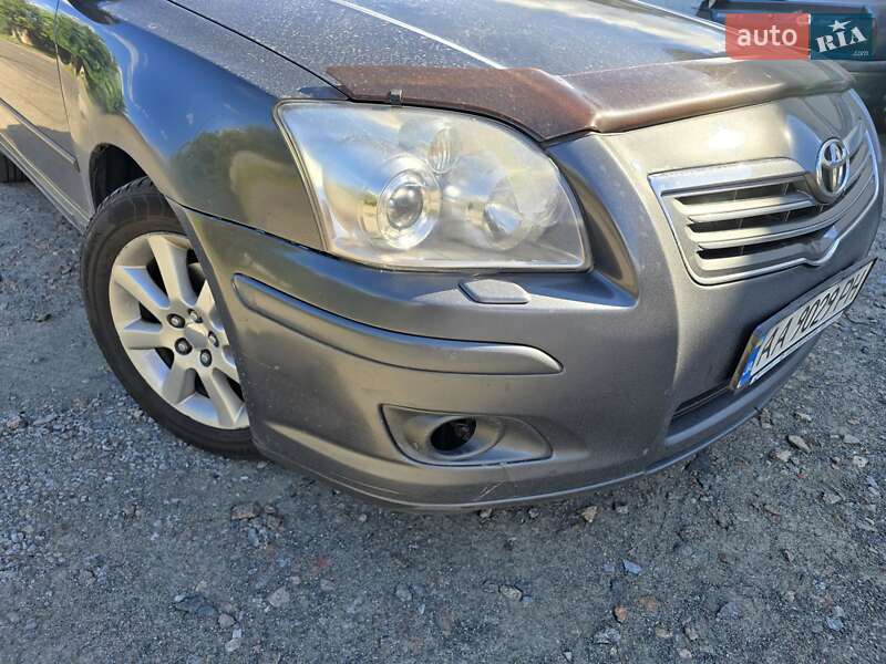 Седан Toyota Avensis 2008 в Боярці