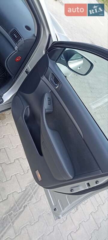 Универсал Toyota Avensis 2006 в Луцке