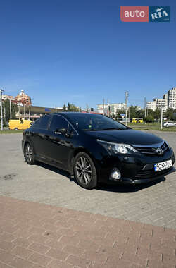 Седан Toyota Avensis 2012 в Львові