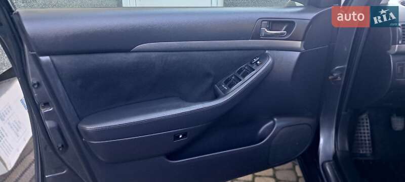 Седан Toyota Avensis 2007 в Хоросткові