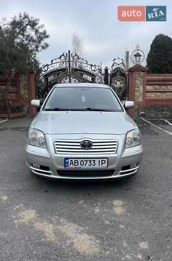 Седан Toyota Avensis 2004 в Гайсину