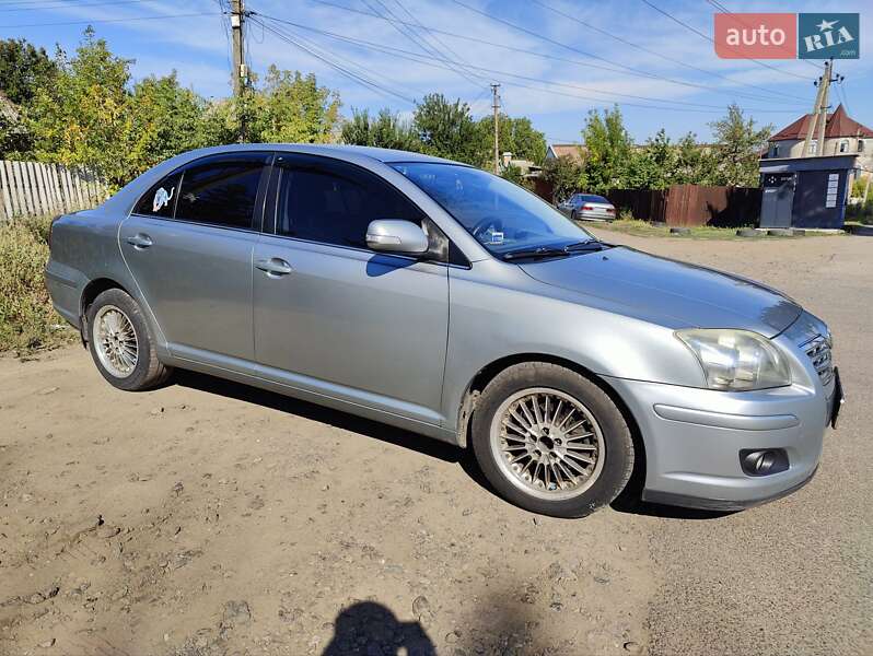 Седан Toyota Avensis 2007 в Краматорске