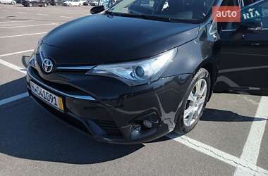 Універсал Toyota Avensis 2015 в Кам'янець-Подільському