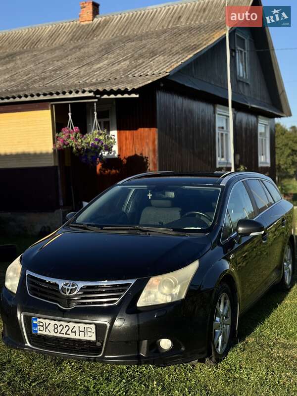 Универсал Toyota Avensis 2009 в Житомире