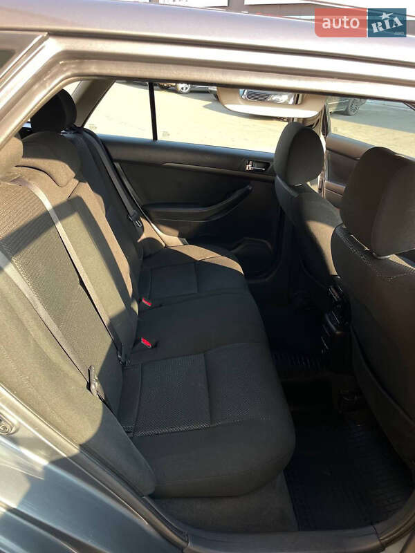 Универсал Toyota Avensis 2006 в Одессе