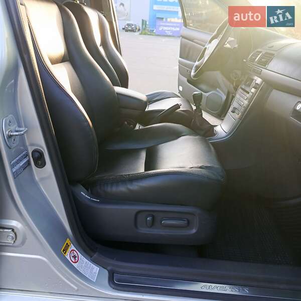 Лифтбек Toyota Avensis 2006 в Киеве