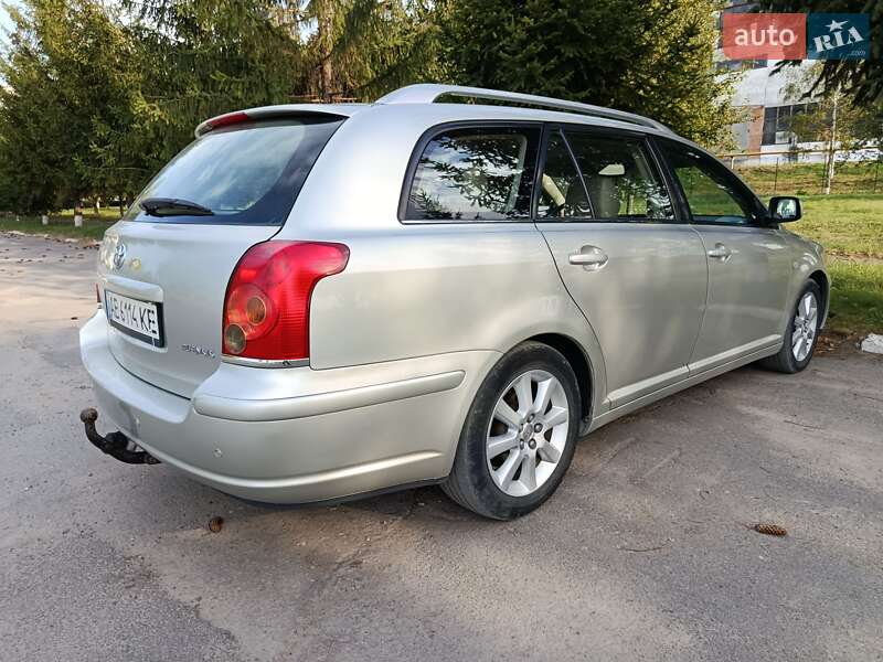 Универсал Toyota Avensis 2006 в Крыжополе