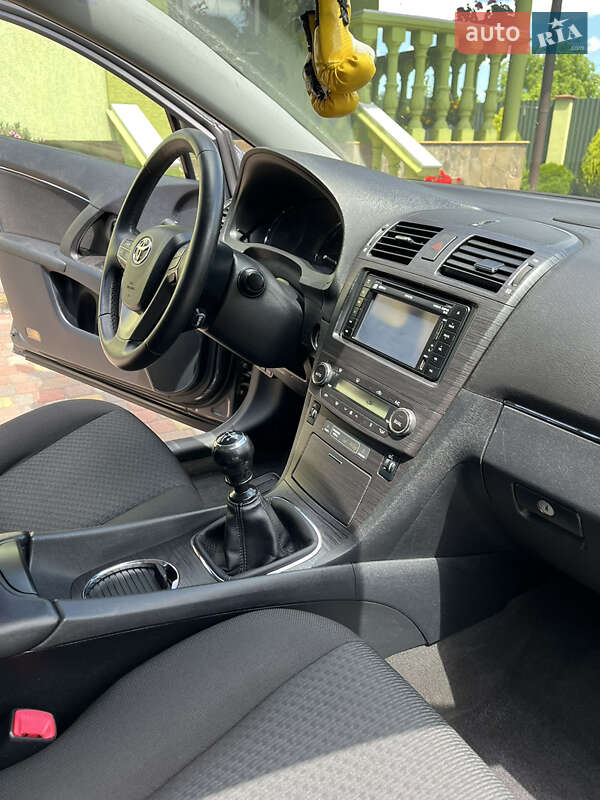 Универсал Toyota Avensis 2010 в Львове фото 8 Универсал Toyota Avensis 2010 в Львове