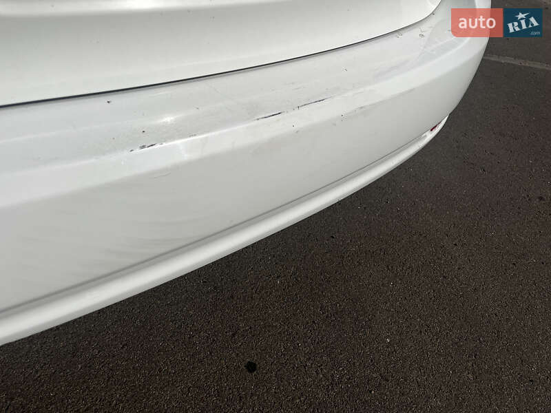 Универсал Toyota Avensis 2012 в Прилуках