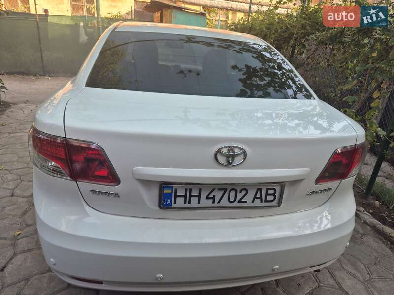 Седан Toyota Avensis 2011 в Одесі