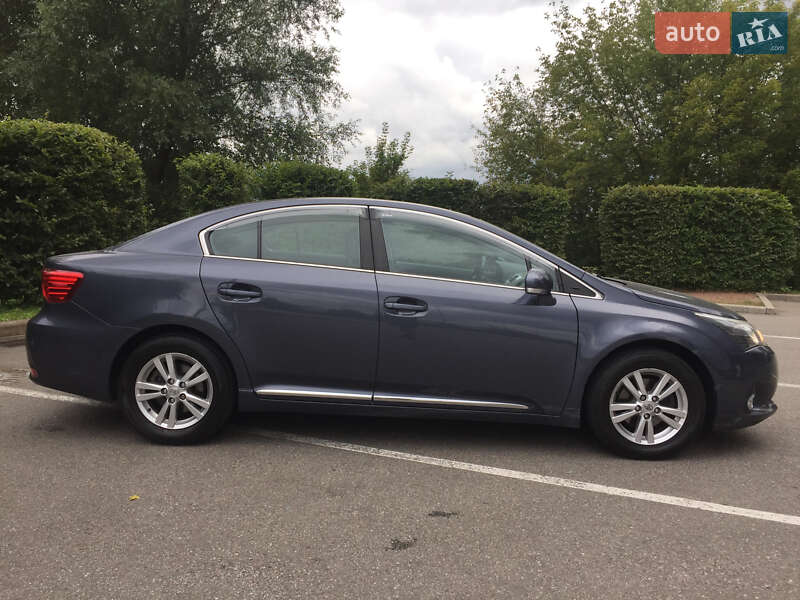 Седан Toyota Avensis 2012 в Киеве фото 19 Седан Toyota Avensis 2012 в Киеве