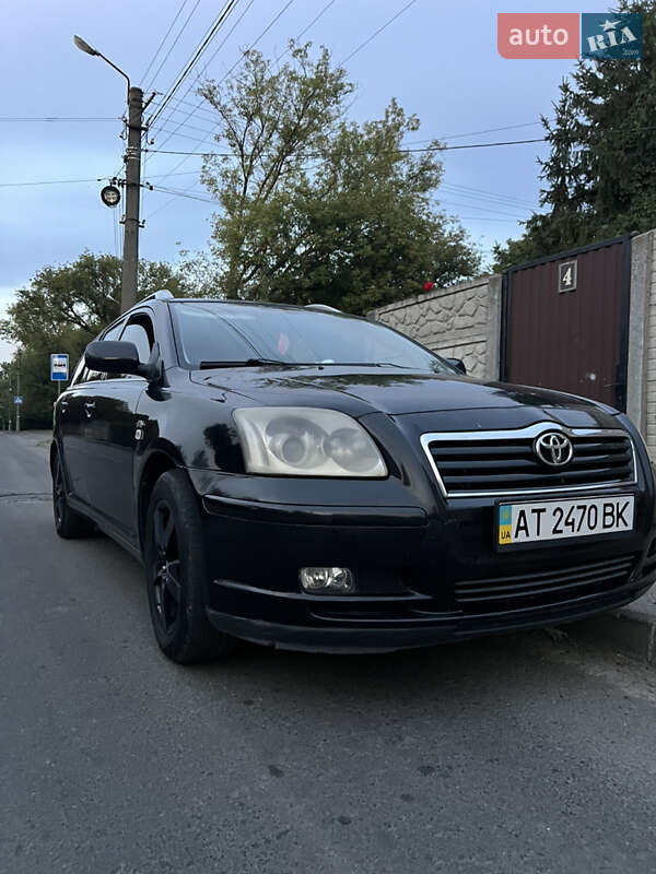 Універсал Toyota Avensis 2005 в Івано-Франківську