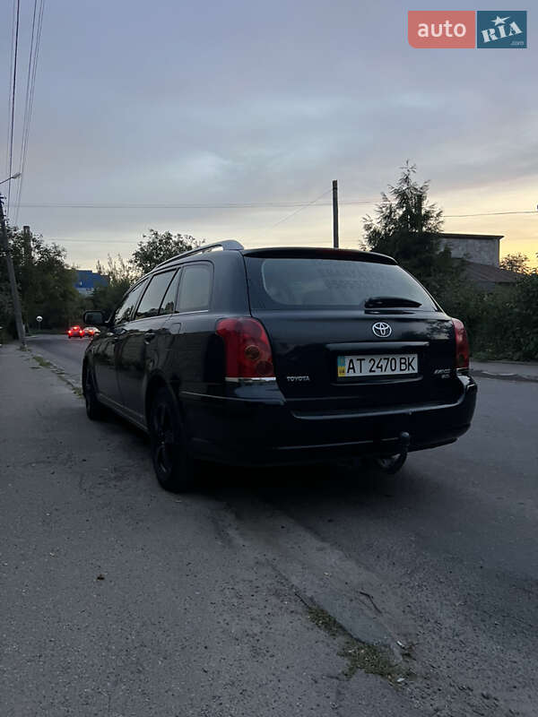 Універсал Toyota Avensis 2005 в Івано-Франківську