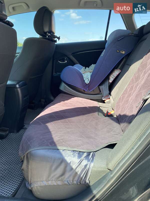 Универсал Toyota Avensis 2010 в Харькове