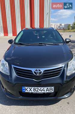 Універсал Toyota Avensis 2010 в Харкові