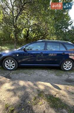 Універсал Toyota Avensis 2004 в Коростені