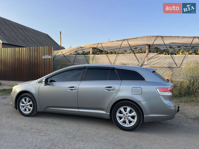 Toyota Avensis 2010