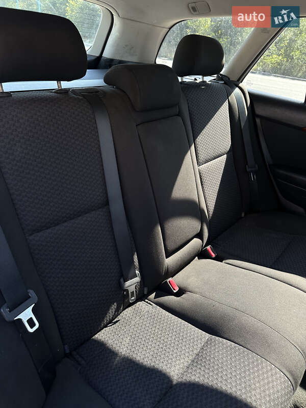 Универсал Toyota Avensis 2005 в Днепре