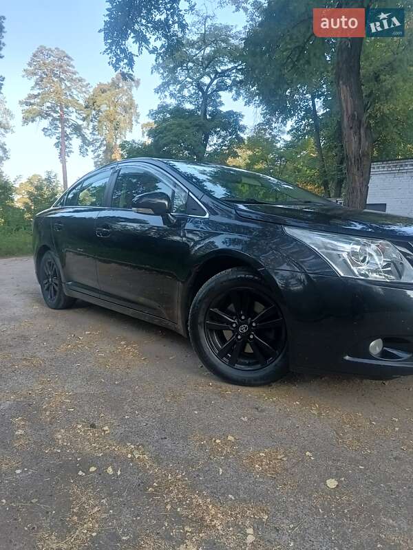 Седан Toyota Avensis 2011 в Василькове