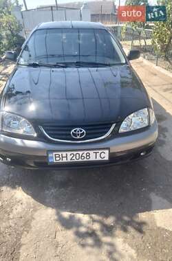 Седан Toyota Avensis 2000 в Овидиополе