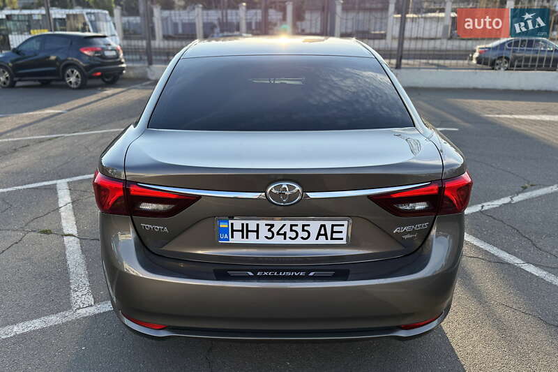 Седан Toyota Avensis 2016 в Одессе