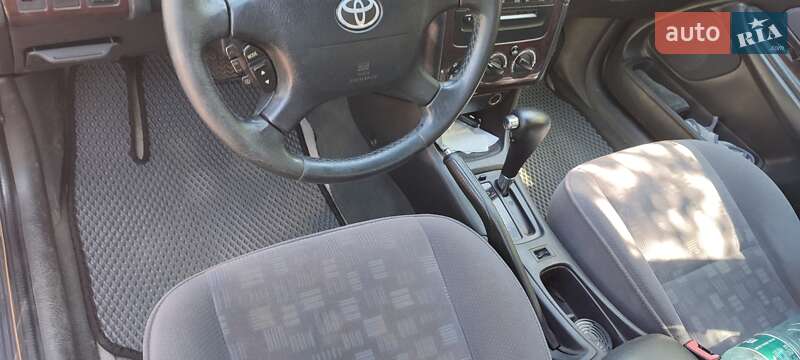 Универсал Toyota Avensis 2002 в Виннице