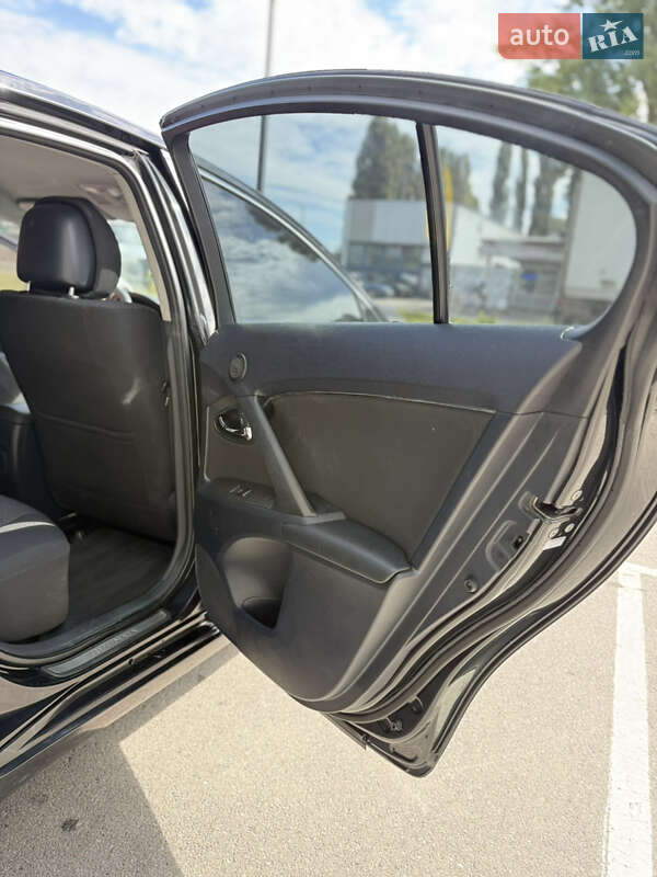 Седан Toyota Avensis 2008 в Киеве