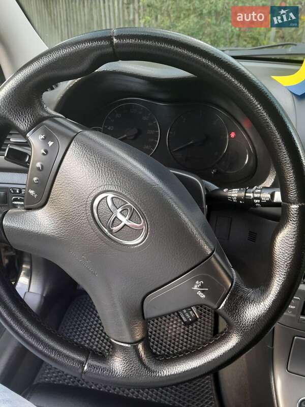 Универсал Toyota Avensis 2006 в Ивано-Франковске