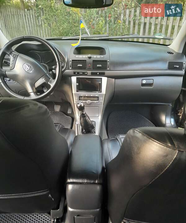 Универсал Toyota Avensis 2006 в Ивано-Франковске