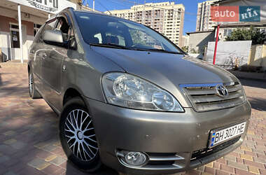 Універсал Toyota Avensis 2003 в Одесі