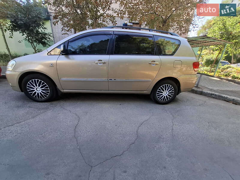 Універсал Toyota Avensis 2003 в Одесі