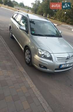 Універсал Toyota Avensis 2008 в Павлограді