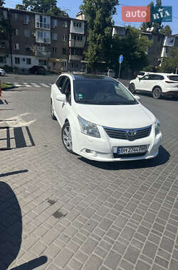 Универсал Toyota Avensis 2010 в Измаиле