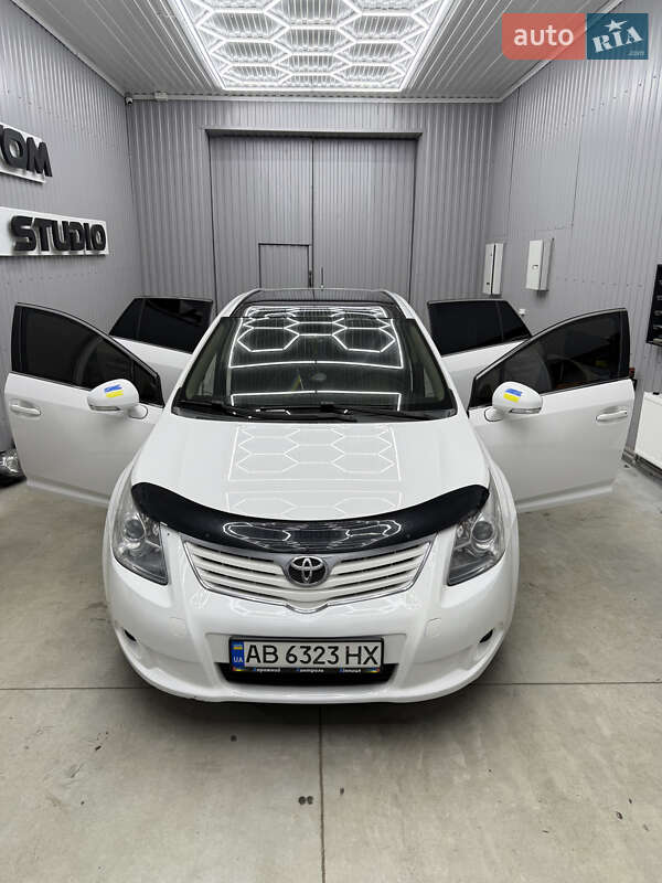 Toyota Avensis 2010
