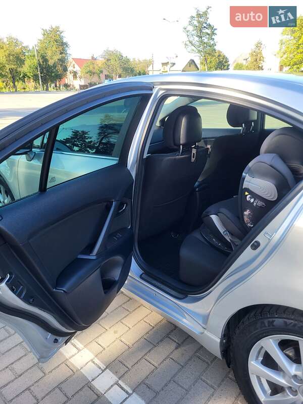 Седан Toyota Avensis 2008 в Коломые