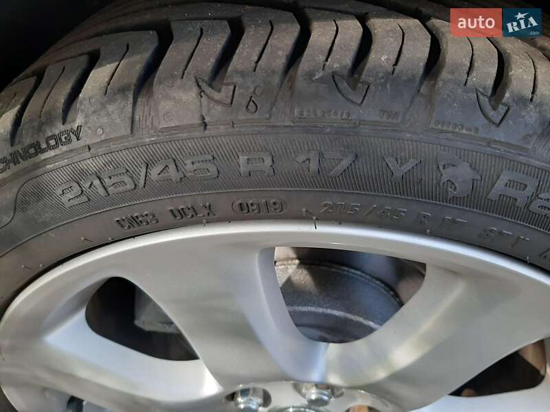 Универсал Toyota Avensis 2005 в Виннице