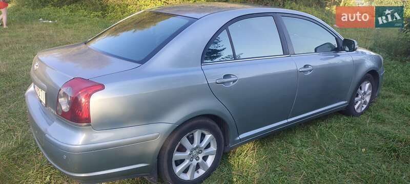 Седан Toyota Avensis 2007 в Киеве