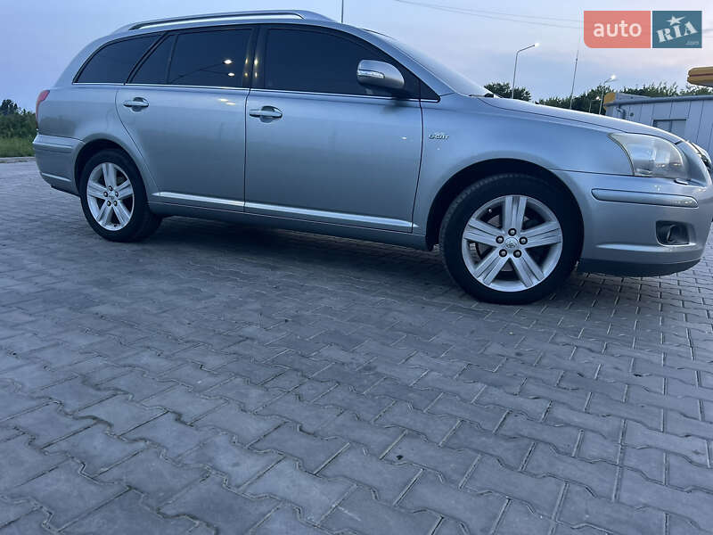 Универсал Toyota Avensis 2008 в Луцке