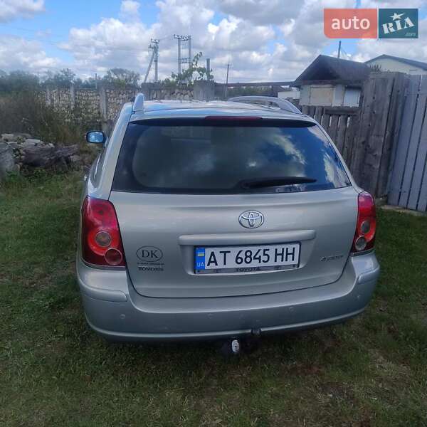 Універсал Toyota Avensis 2006 в Івано-Франківську