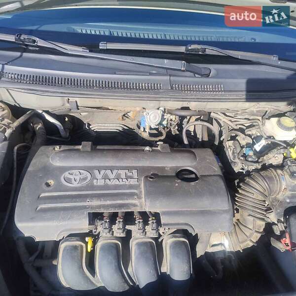 Універсал Toyota Avensis 2006 в Івано-Франківську