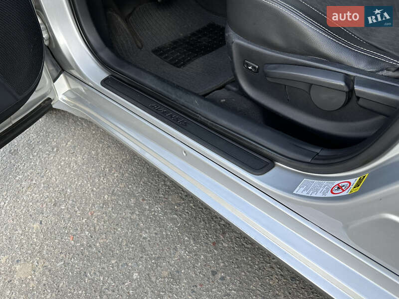 Седан Toyota Avensis 2009 в Киеве