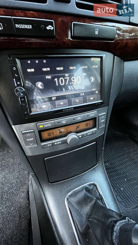 Універсал Toyota Avensis 2004 в Ізмаїлі