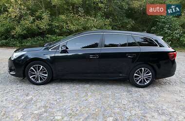 Универсал Toyota Avensis 2016 в Виннице