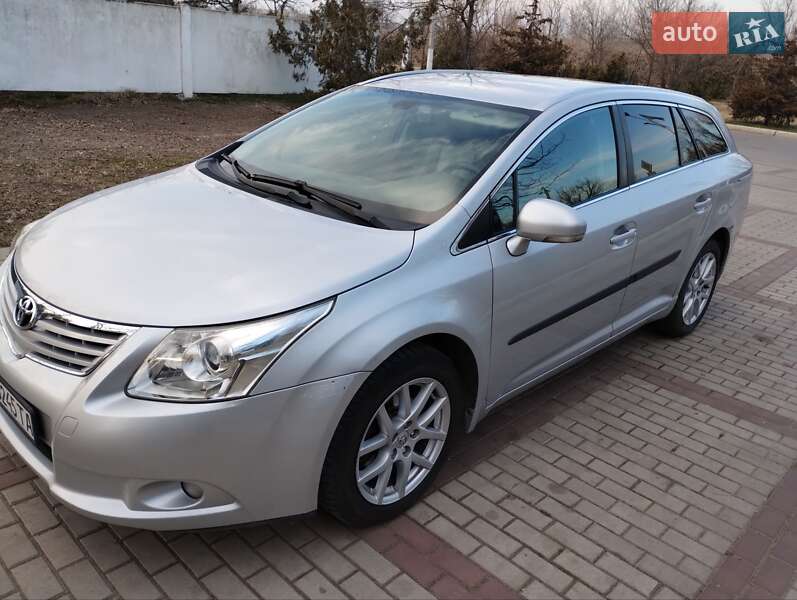 Универсал Toyota Avensis 2008 в Измаиле