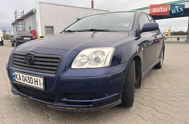 Седан Toyota Avensis 2003 в Киеве
