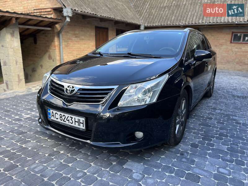 Универсал Toyota Avensis 2011 в Луцке
